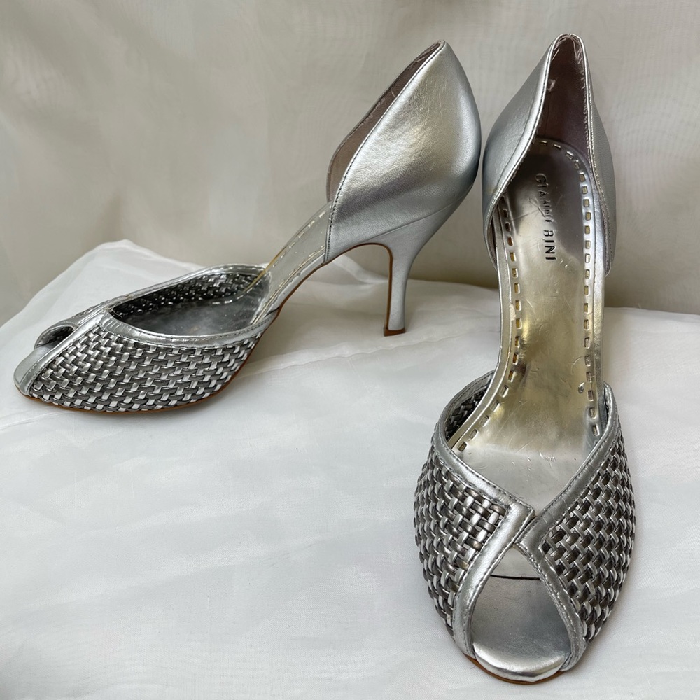 Gianni Bini Silver Pee Toe Heels Size 10